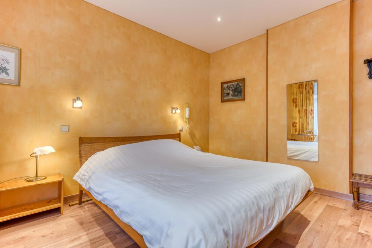 Hotel Le Cor De Chasse Saint-Hubert Exteriér fotografie